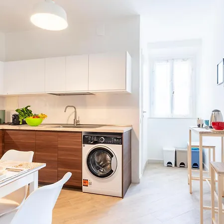 Apartment Modern Near Station!