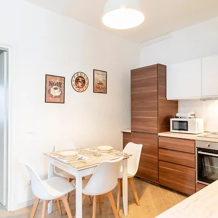 Modern Near Station! Livorno