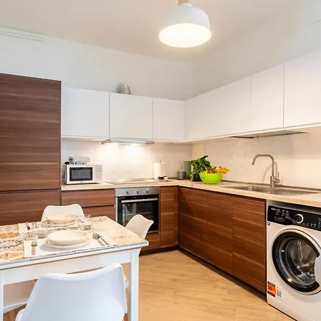 Apartment Modern Near Station! Livorno